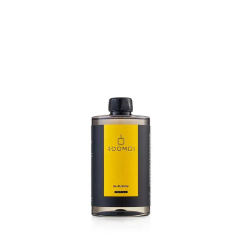ROOMOI geurstokjes In-fusion navulling 500ml met aroma van bloedsinaasappel en kaneel.