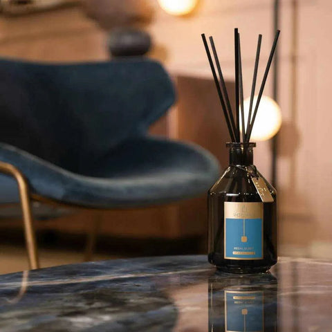ROOMOI geurstokjes Regal Glory 500ml - Hemelse-geuren.nl