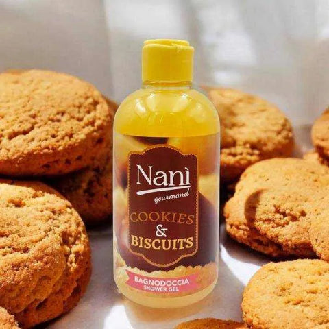 Nani suarez cadeauverpakking bodymist en bad/douche gourmand cookies &Hemelse-geuren.nlNani suarez cadeauverpakking bodymist en baddouche gourmand cookies & biscuits