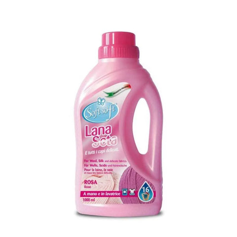Soft vloeibaar wasmiddel met rozengeur voor delicate stoffen zoals wol en zijde, 1 liter fles.