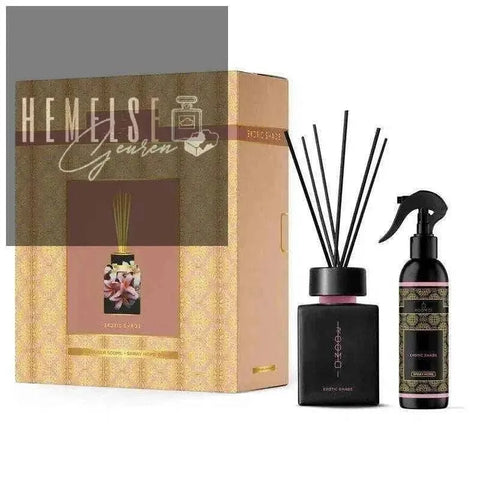 ROOMOI cadeauset exotic shade met 500ml geurstokjes en 200ml geurspray in verpakking.