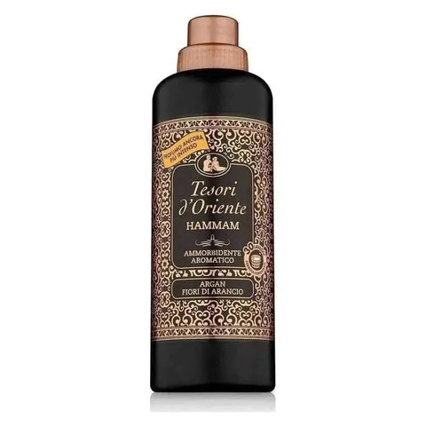 Tesori d'Oriente Hammam geconcentreerde wasverzachter fles 760ml, 38 wasbeurten, met geur van jasmijn, oranjebloesem en clementine.