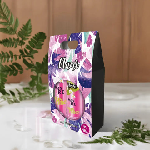 Nani sweet home cadeauverpakking "musk en bramen" bodymist 75  ml en bad en douchecreme 250ml - Hemelse-geuren.nl