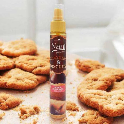 Nani suarez cadeauverpakking bodymist en bad/douche gourmand cookies &Hemelse-geuren.nlNani suarez cadeauverpakking bodymist en baddouche gourmand cookies & biscuits
