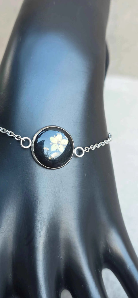 Armband zilverkleur met wilde vlierbloesem handgemaakt op Sardinië Sambuco selvatico nero media - Hemelse-geuren.nl