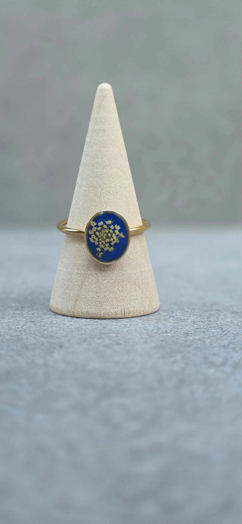 Ring goudkleur met wilde peen handgemaakt op Sardinië carota selvatico blu - Hemelse-geuren.nl