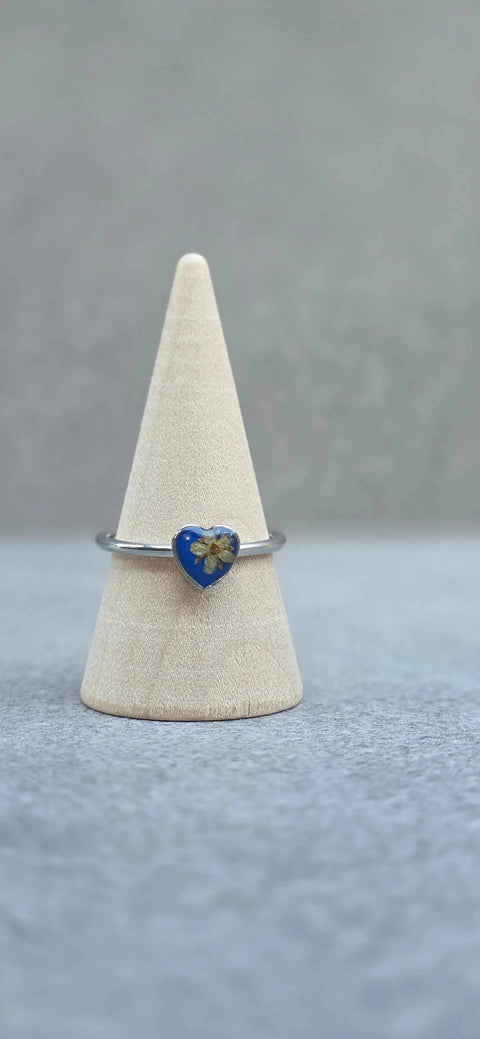 Ring zilverkleur hartvorm met wilde vlierbloesem handgemaakt op Sardinië Sambuco Blu - Hemelse-geuren.nl