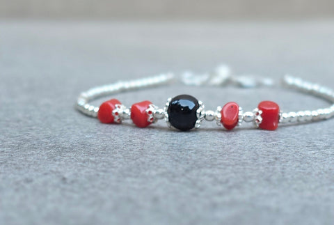 Beschermende Coccu Armband, 925 Zilver met Onyx en Rood Koraal, Sardisch Amulet tegen Negativiteit