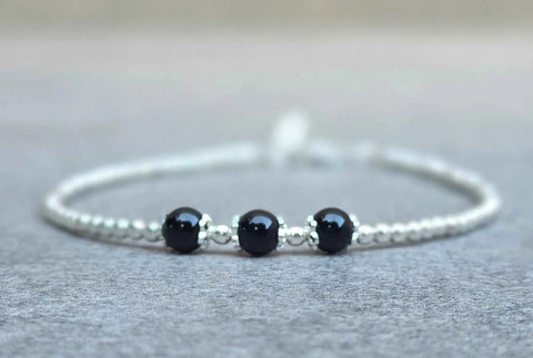 Beschermende Coccu Armband, 925 Zilver met 3 Onyx stenen, Sardisch Amulet tegen Negativiteit - Hemelse-geuren.nl