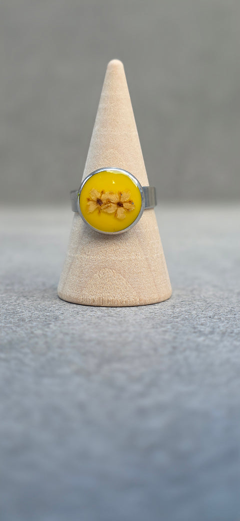 Ring zilverkleur wilde vlierbloesem handgemaakt op Sardinië Sambuco Giallo