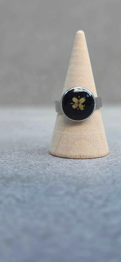 Ring zilverkleur met wilde vlierbloesem handgemaakt op Sardinië Sambuco Nero - Hemelse-geuren.nl