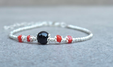 Beschermende Coccu Armband, 925 Zilver met Onyx en Rood Koraal, Sardisch Amulet tegen Negativiteit