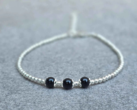 Beschermende Coccu Armband, 925 Zilver met 3 Onyx stenen, Sardisch Amulet tegen Negativiteit - Hemelse-geuren.nl