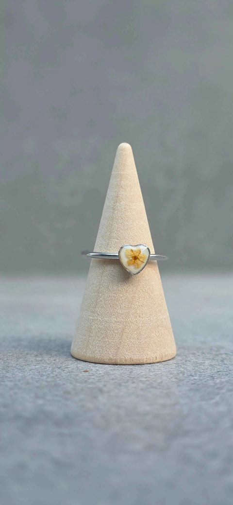 Ring zilverkleur hartvorm met wilde vlierbloesem handgemaakt op Sardinië Sambuco Bianca - Hemelse-geuren.nl