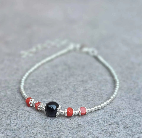 Beschermende Coccu Armband, 925 Zilver met Onyx en Rood Koraal, Sardisch Amulet tegen Negativiteit - Hemelse-geuren.nl